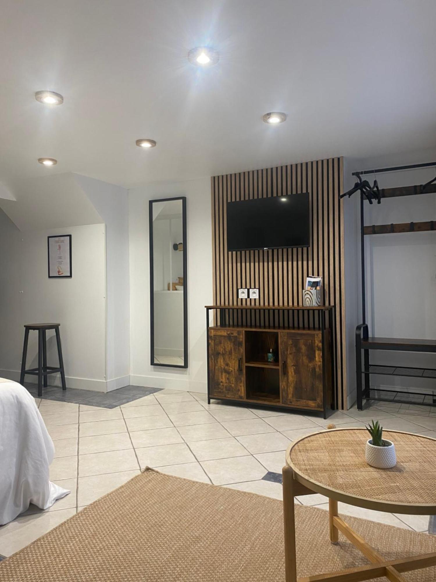 Appart Studio Rdc De Maison Avec Exterieur Proche Reims Tinqueux Exterior photo